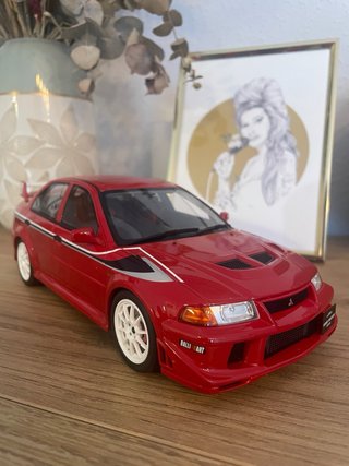 Mitsubishi Lancer Evo VI Tommi Makinen 1:18 otto