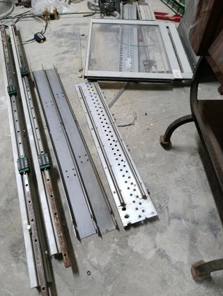 Lote perfiles aluminio estructural