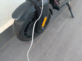 Monopatín Eléctrico Negro