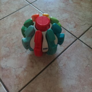Giochi prima infanzia tra cui torre chicco