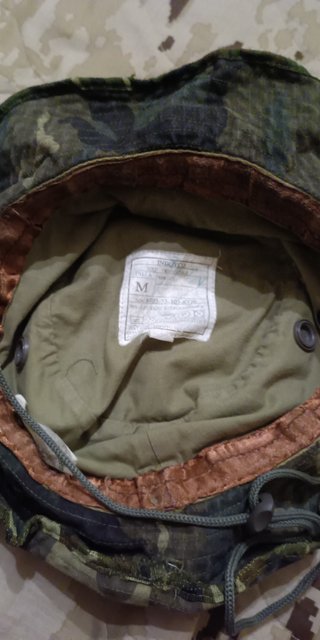 Gorra Camuflaje Militar con Escudo M