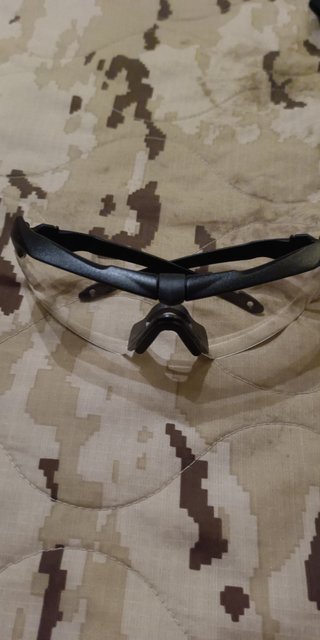 Gafas batisticas ESS con funda negra