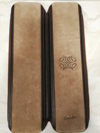 Funda para corbatas de cuero