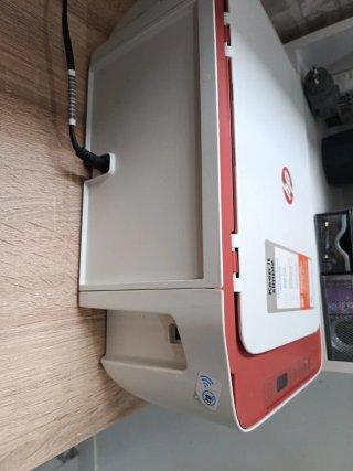 Impresora Multifunción HP Roja y Blanca
