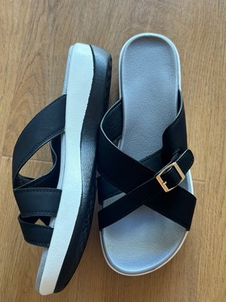 Sandalias negras y plateadas talla 38