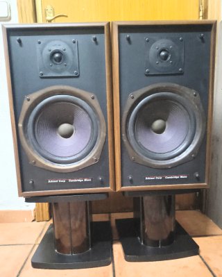 Altavoces Advent 4002
