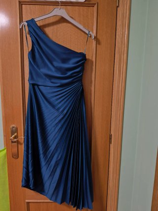Vestido fiesta asimétrico plisado