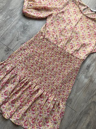 Vestido Zara flores talla XS