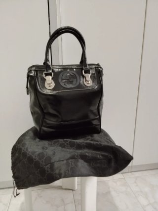Borsa nera in pelle
