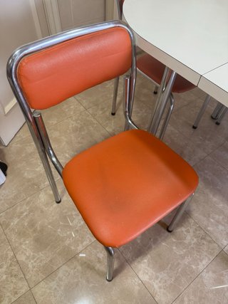 Mesa extensible ovalada con 5 sillas