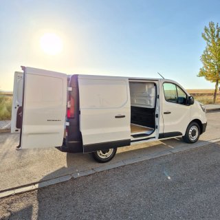 Renault Trafic 2025  **2.600km**