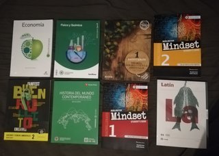 Libros NUEVOS 1 Bachillerato Maria Molina Zamora