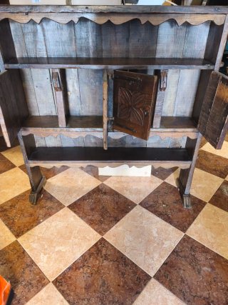Alacena / Mueble Rústico de Madera Maciza Tallada