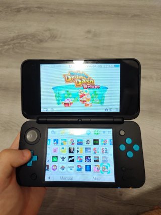 Nintendo 2DS XL Negra y Azul