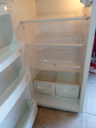 Nevera con congelador blanca