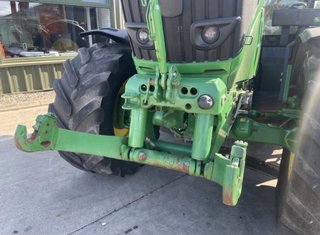Tractor John Deere 6150R con tripuntal