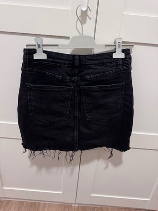Falda vaquera negra denim