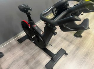 Bicicleta Spinning ICG Negra y Roja