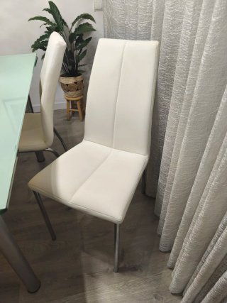 Sillas de escai blancas (Set de 4)