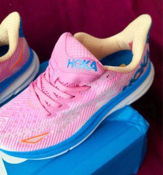 Hoka Clifton 9 Talla 40 Nuevas con Caja