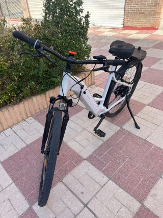Bicicleta Eléctrica Blanca