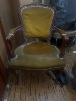 Coppia di poltrone antiche da restaurare