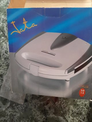 Sandwichera Jata 750W