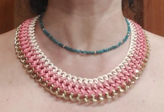 Dos collares de cadena