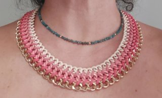 Dos collares de cadena