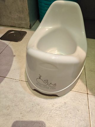 Urge!! Bañera cambiador y orinal