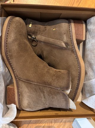 Botas de mujer casi nuevas.