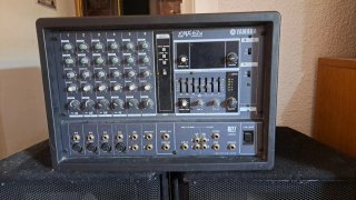 Yamaha EMX62M Mezclador y 2 Altavoces