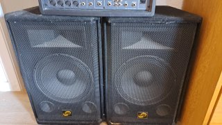 Yamaha EMX62M Mezclador y 2 Altavoces