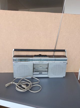 Radio Cassette Philips Plata y Negro