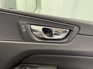 Volvo XC60 B4 D INSCRIPTION AUTO