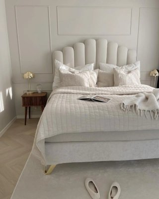 Cama y cabecero a medida beige