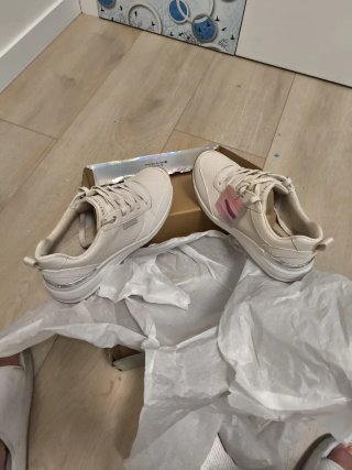 Botín Skechers Mujer Blanco y Plateado
