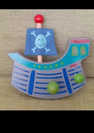 Percha infantil barco pirata HABA