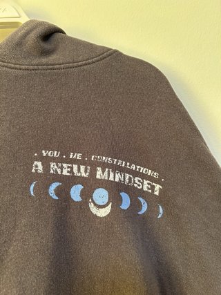 Sudadera con estampado zodiacal