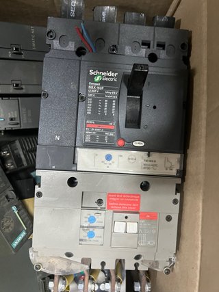 Schneider NSX160F Interruptor Automático