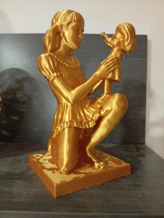 Réplica estatua homenaje a Nancy 3D filamento PLA.