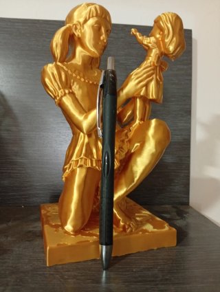 Réplica estatua homenaje a Nancy 3D filamento PLA.