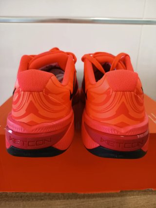 Nike Metcon 10 Talla 42 Rojo