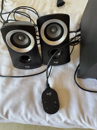 Altavoces Logitech con Subwoofer Negro