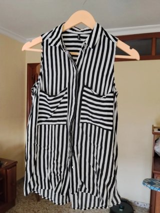 Camisa sin mangas a rayas