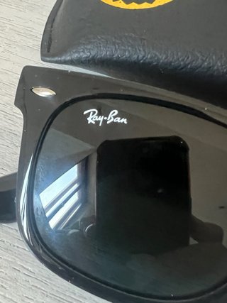 Ray-Ban Wayfarer RB2140 Neri con Custodia