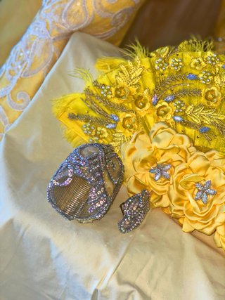 Vestido de Novia Dorado con Pedrería