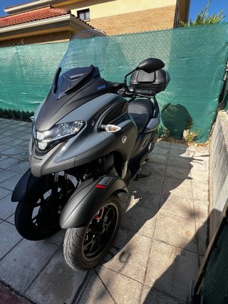 Yamaha Tricity 300 Gris