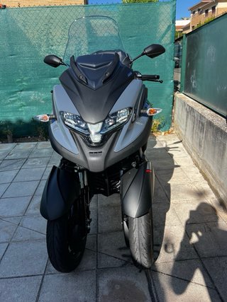Yamaha Tricity 300 Gris