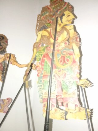 Marionetas Wayamg Kullit Indonesia teatro sombras